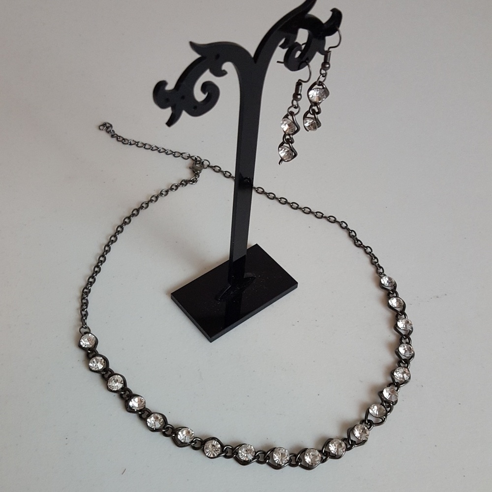 🆕Gunmetal & Rhinestone 3pc Necklace‎ Set